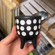 Load image into Gallery viewer, Black leggy planter - 6cm

