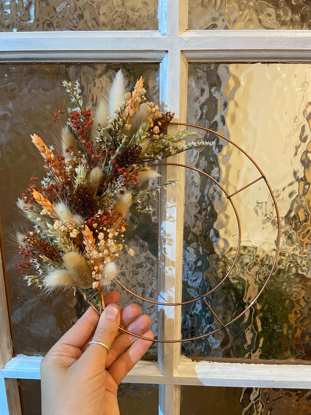 Elegant dried flower wire wreath