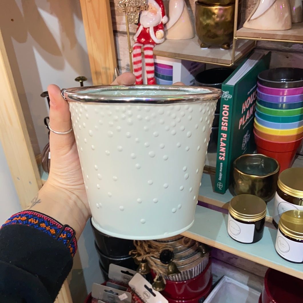 Cream snowflake effect plant pot - Christmas collection