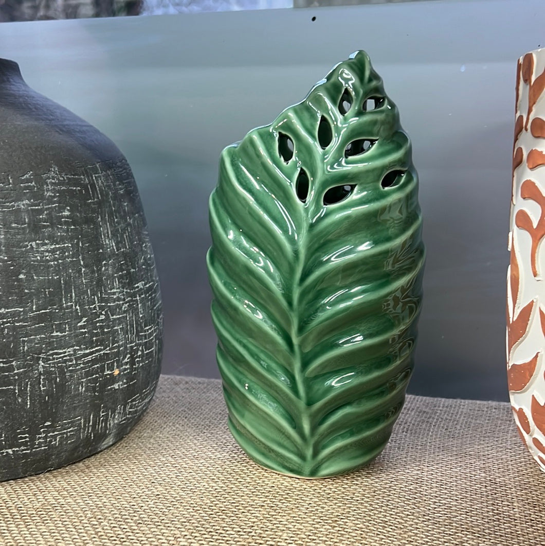 Ceramic leaf vase - cut out effect