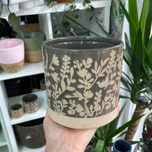 Load image into Gallery viewer, Wildflower Embossed pot
