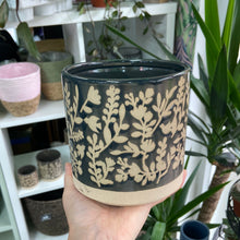 Load image into Gallery viewer, Wildflower Embossed pot
